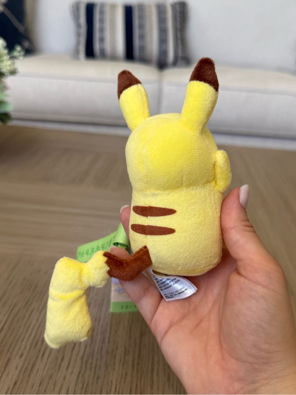 Pokémon Center Ten Poke Ten Colors Pikachu (Quirky) Keychain JAPAN Limited NWT - Picture 8 of 8